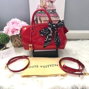 SOLD‼️LV Vernis Santa Monica 3 Way
